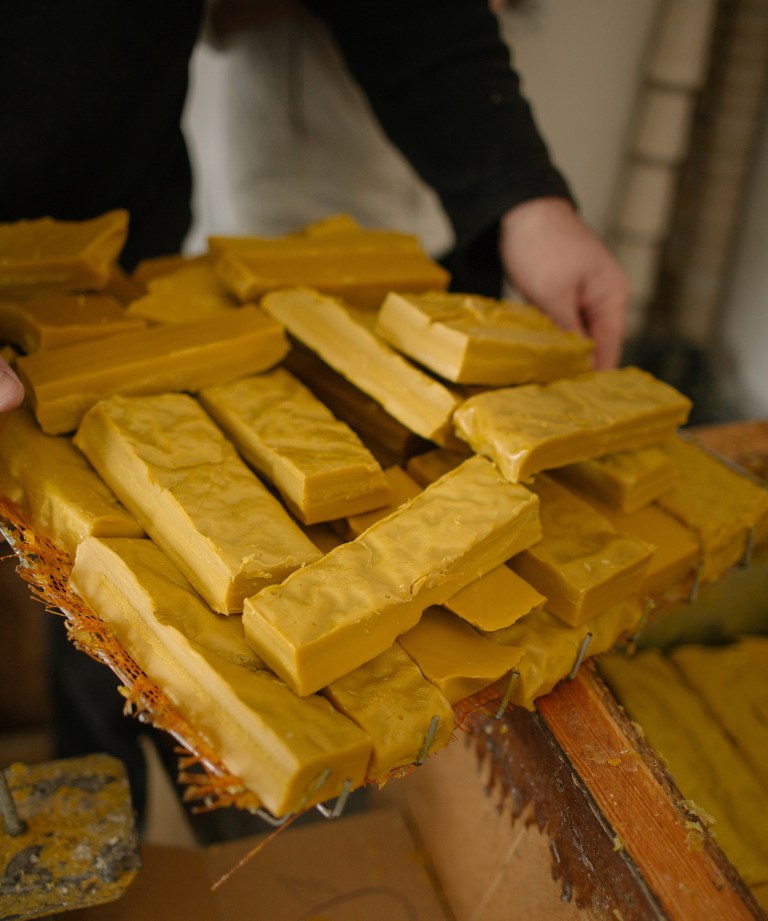 OVO Things_Beeswax candles_handcrafted3